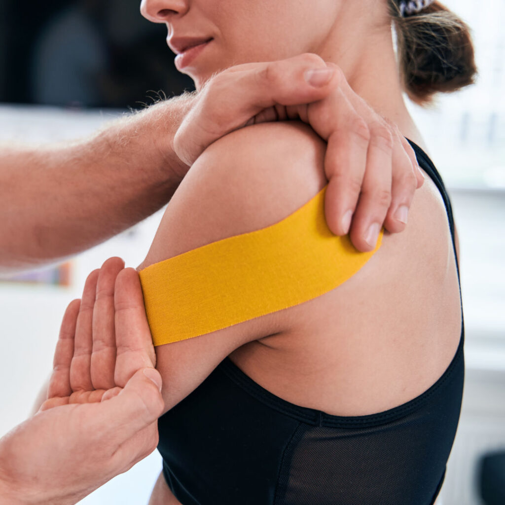 Fisioterapia para deportistas. dolores hombro